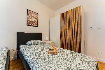 Two-Bedroom Apartment in Zagreb with Parking