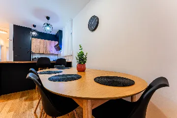 Two-Bedroom Apartment in Zagreb with Parking