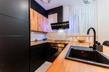 Two-Bedroom Apartment in Zagreb with Parking