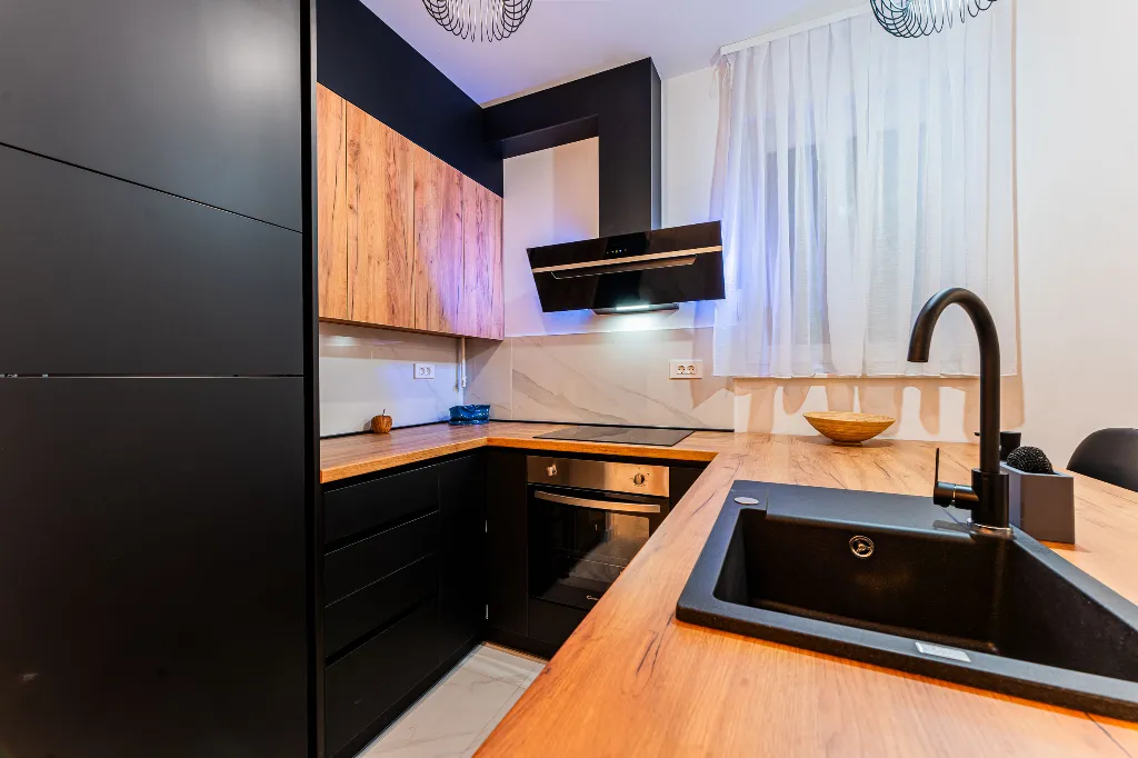 Two-Bedroom Apartment in Zagreb with Parking