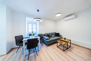 Zagreb 1-Bedroom Apartment for up to 4 Guests
