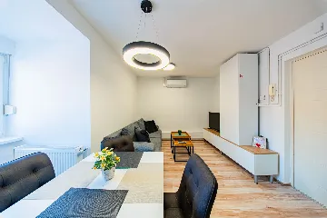 Zagreb 1-Bedroom Apartment for up to 4 Guests