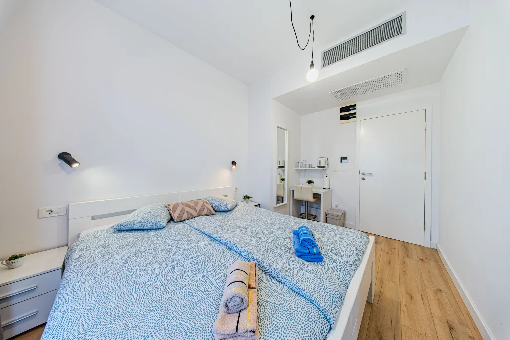 Studio Apartment in Zagreb with Balcony for 2