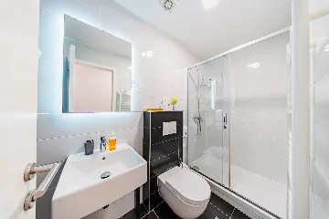 Studio Apartment for 2 in Zagreb with Balcony