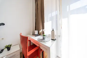 Studio Apartment in Zagreb with Private Balcony