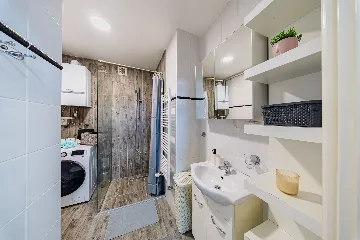 Zagreb 1-Bedroom Apartment with Small Terrace