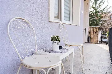 Zagreb 1-Bedroom Apartment with Small Terrace