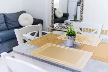 Zagreb 2-Bedroom Apartment with Terrace (Sleeps 4)