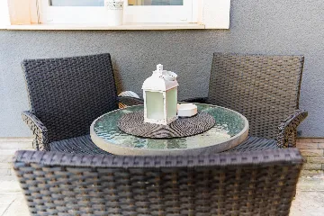 Zagreb 2-Bedroom Apartment with Terrace (Sleeps 4)