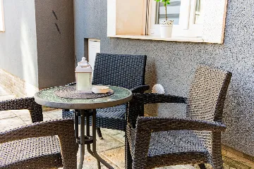 Zagreb 2-Bedroom Apartment with Terrace (Sleeps 4)