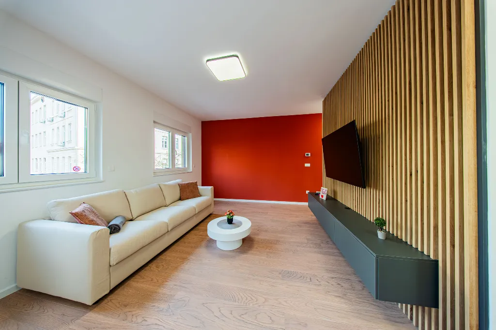 Zagreb 2-Bedroom Apartment with Balcony