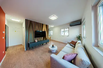 Zagreb 2-Bedroom Apartment with Balcony