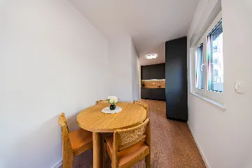 Zagreb 2-Bedroom Apartment with Balcony