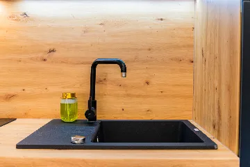 Zagreb 2-Bedroom Apartment with Balcony