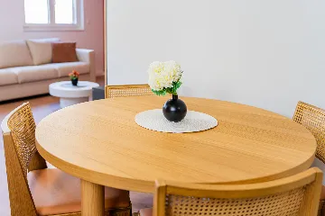 Zagreb 2-Bedroom Apartment with Balcony