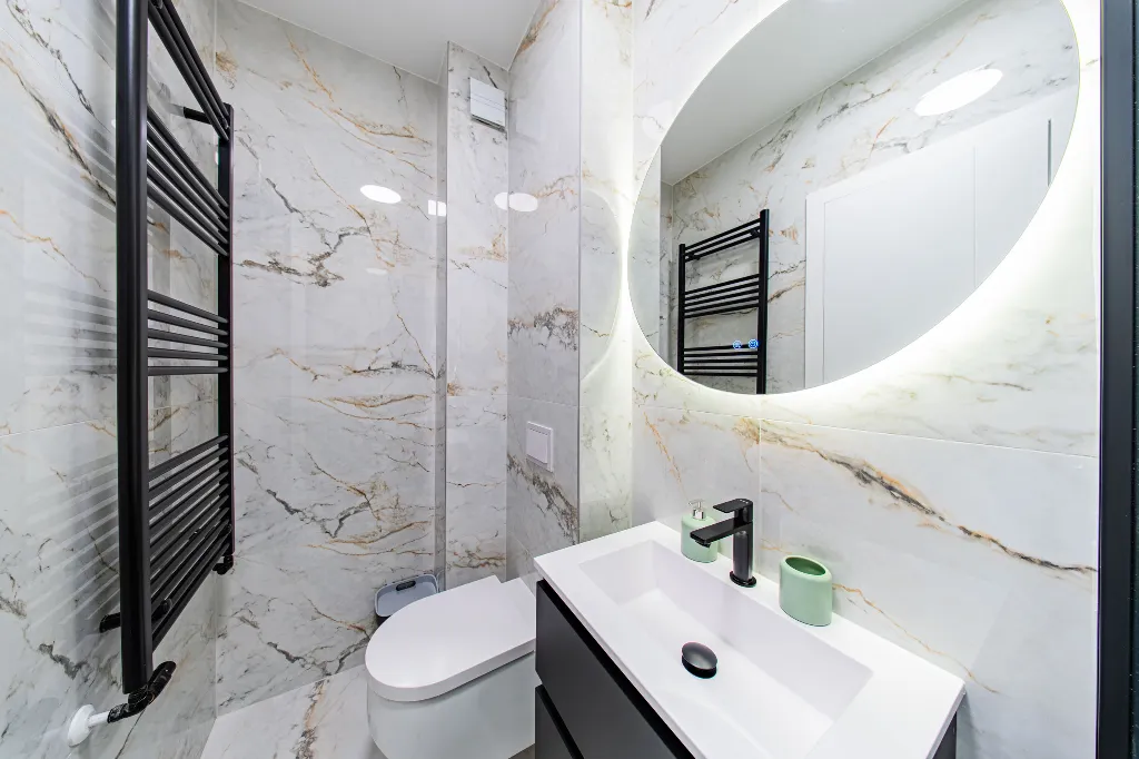 Zagreb 2-Bedroom Apartment with Balcony