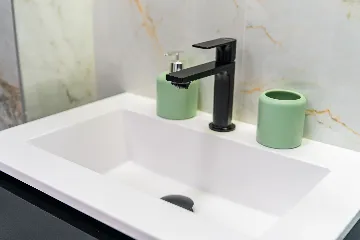 Zagreb 2-Bedroom Apartment with Balcony