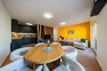 3-Bedroom Apartment in Zagreb with Garage