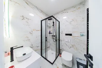 3-Bedroom Apartment in Zagreb with Garage