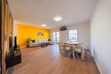 3-Bedroom Apartment in Zagreb with Garage