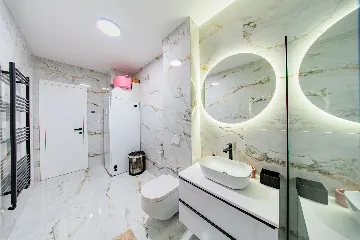 3-Bedroom Apartment in Zagreb with Garage