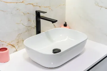 3-Bedroom Apartment in Zagreb with Garage