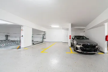 3-Bedroom Apartment in Zagreb with Garage