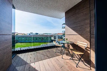 Zagreb 2-Bedroom Apartment with Balcony & Garage