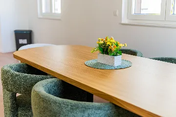 Zagreb 2-Bedroom Apartment with Balcony & Garage