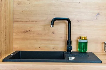 Zagreb 2-Bedroom Apartment with Balcony & Garage