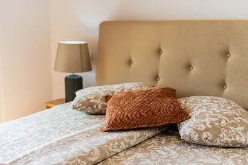 Zagreb 2-Bedroom Apartment with Balcony & Garage