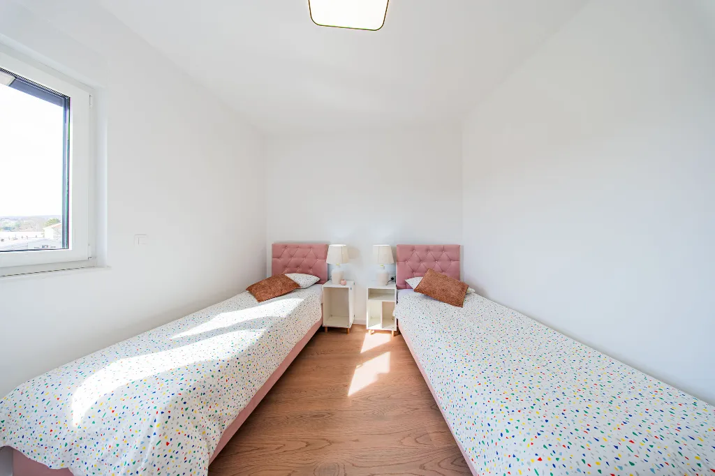 Zagreb 2-Bedroom Apartment with Balcony & Garage