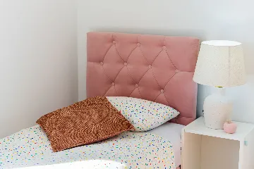 Zagreb 2-Bedroom Apartment with Balcony & Garage