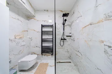 Zagreb 2-Bedroom Apartment with Balcony & Garage