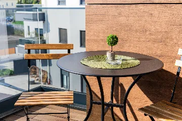 Zagreb 2-Bedroom Apartment with Balcony & Garage