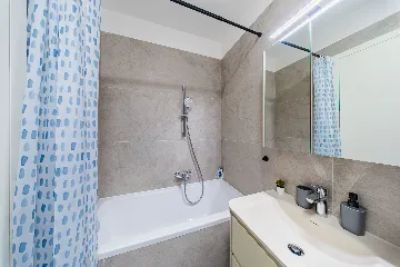 2-Bedroom Apartment with Balcony in Zagreb