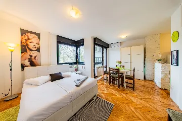 Studio Apartment with Balcony in Zagreb