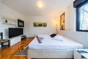 Studio Apartment with Balcony in Zagreb