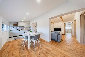 3-Bedroom Apartment in Velika Gorica with Private Parking