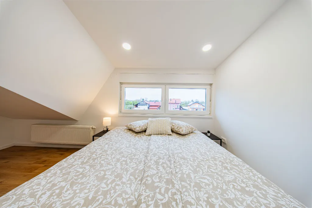 3-Bedroom Apartment in Velika Gorica with Private Parking