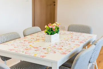 3-Bedroom Apartment in Velika Gorica with Private Parking