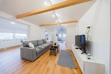 3-Bedroom Apartment in Velika Gorica with Private Parking