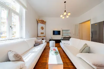 3-Bedroom Apartment for Up to 6 Guests in Zagreb
