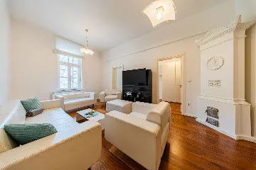Two-Bedroom Apartment in Zagreb for up to 5