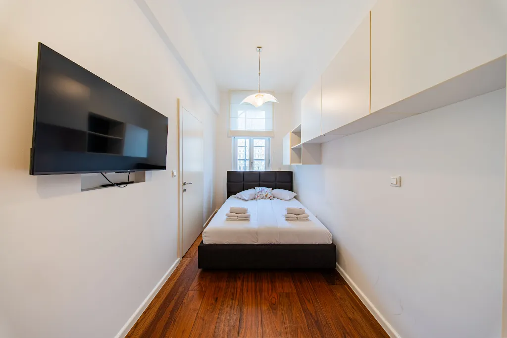 Two-Bedroom Apartment in Zagreb for up to 5