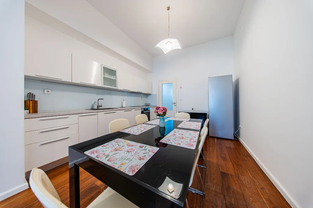 Two-Bedroom Apartment in Zagreb for up to 5