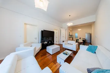 Two-Bedroom Apartment in Zagreb for up to 5