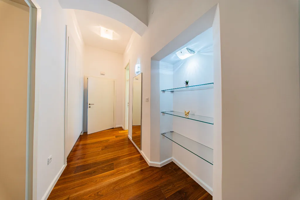 Two-Bedroom Apartment in Zagreb for up to 5