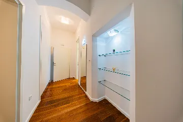 Two-Bedroom Apartment in Zagreb for up to 5