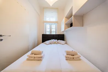 Two-Bedroom Apartment in Zagreb for up to 5